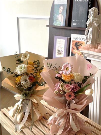 🎓| 鮮花 |  太陽花繽紛鮮花束