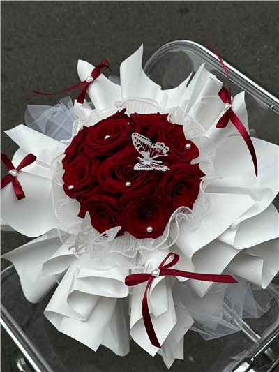 | 鮮花 |  夢幻蝴蝶玫瑰花束